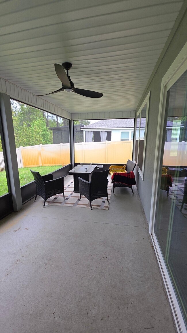 Building Photo - 248 Zancara St