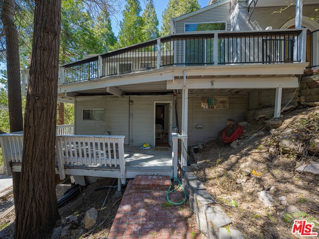 Building Photo - 233 Corona Cir