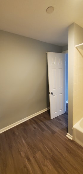 Building Photo - 84 Danforth St