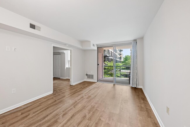Building Photo - 4808 Moorland Ln