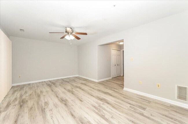 Building Photo - Ballenger Creek Area for Lease