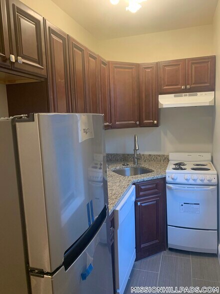 Building Photo - 16 Wait St