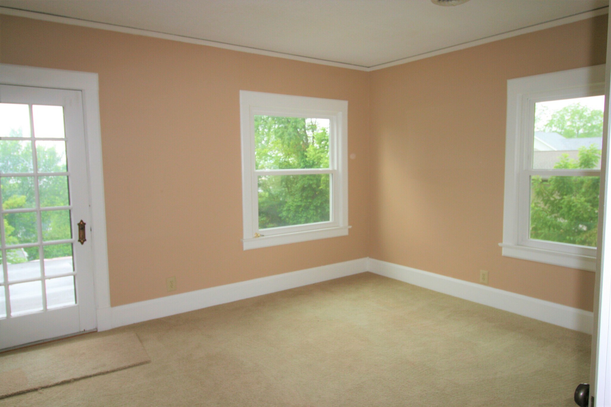 Building Photo - 636 21st St