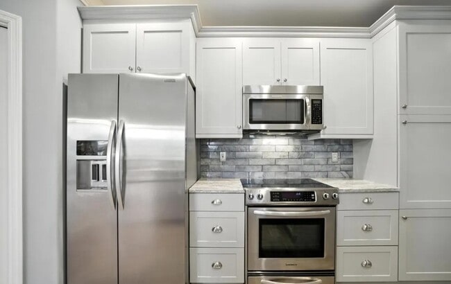 Building Photo - 17020 Willowcrest Way