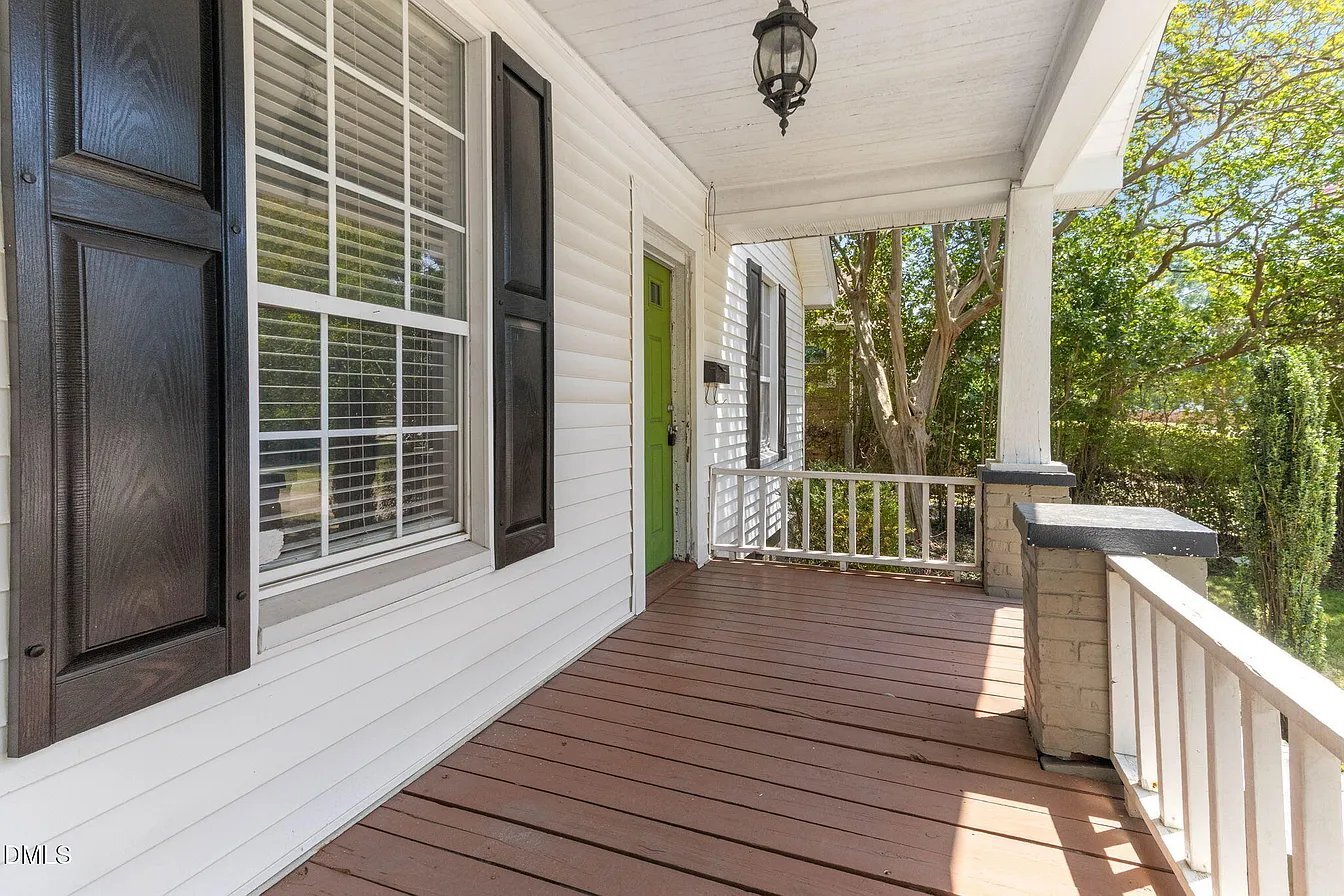 Building Photo - 1103 Pettis Pl