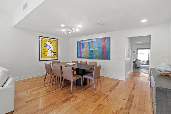Building Photo - 2377 Harbour Oaks Dr