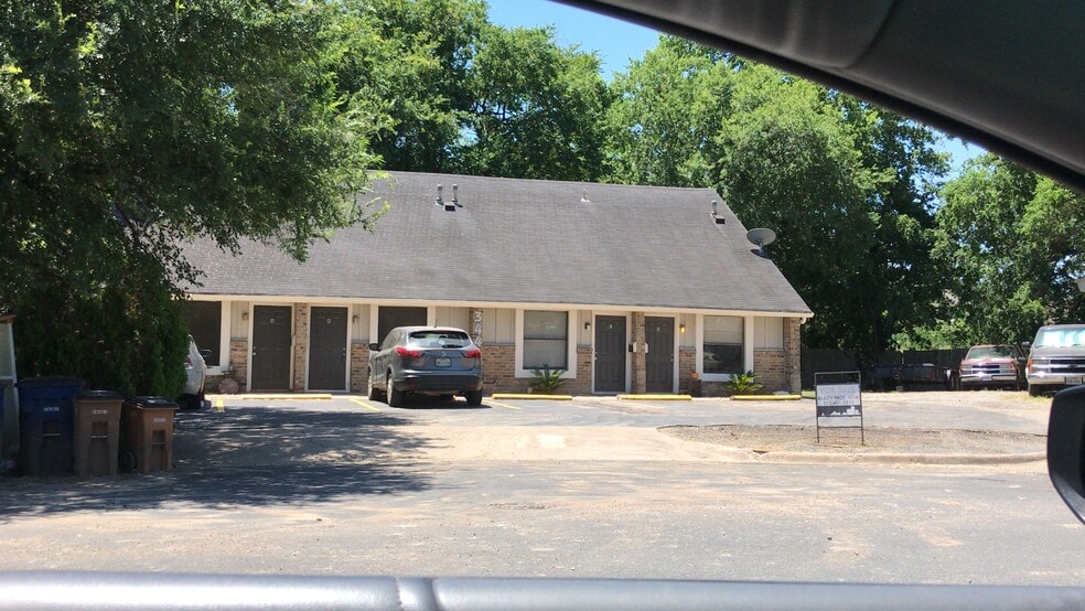 Building Photo - 3446 Willowrun Dr