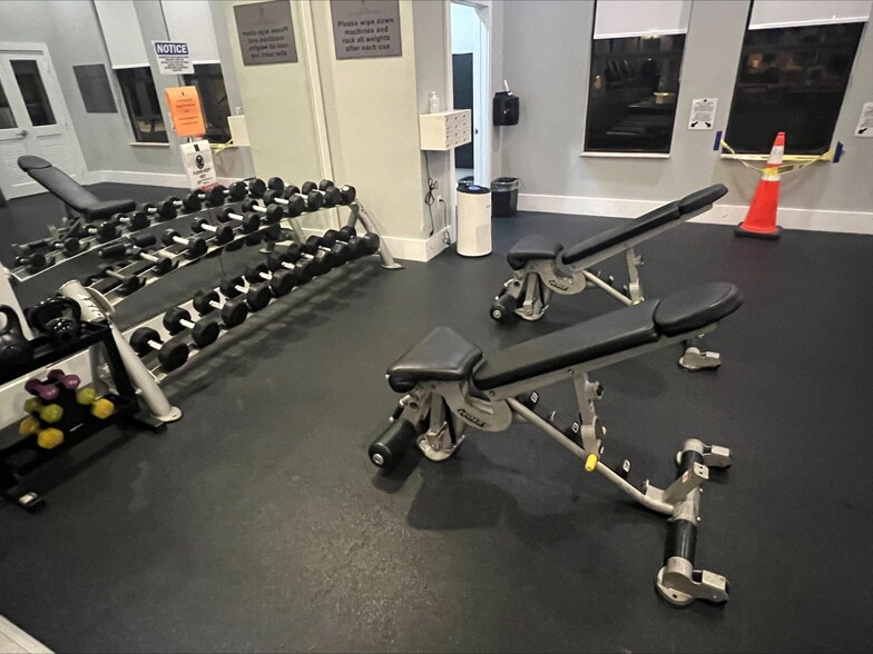 Building Photo - 9165 SW 170th Ave