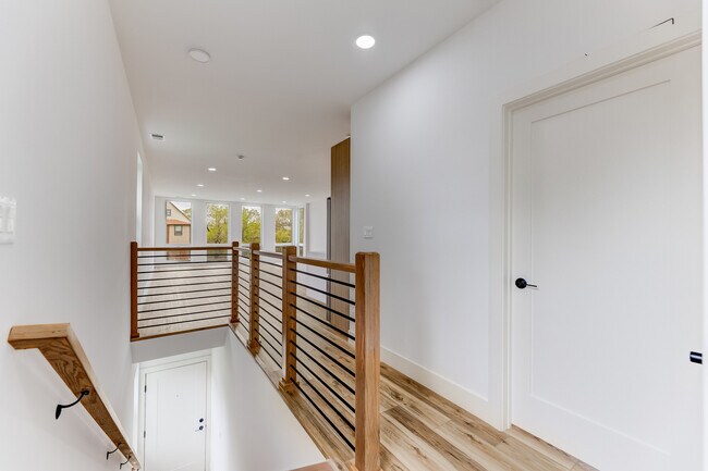 Building Photo - 5921 S Calumet Ave