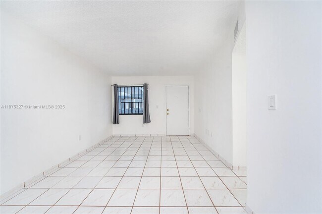 Building Photo - 5300 W 21st Ct