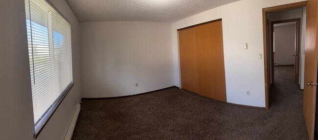 Building Photo - 1347