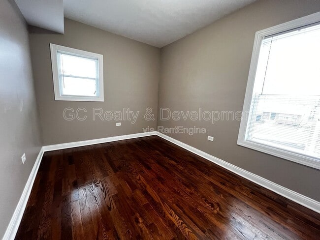 Building Photo - 2605 E 92nd St