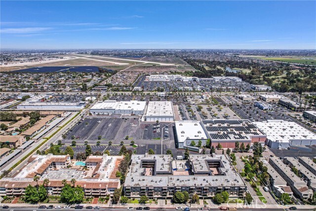 Building Photo - 12400 Montecito Rd