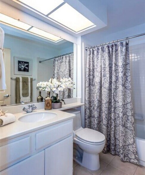 Building Photo - 30 Vista del Mar