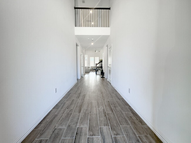 Building Photo - 2533 Olvera Ct