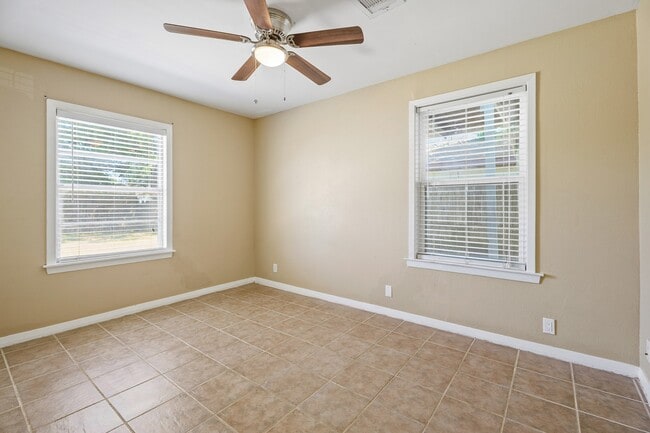 Building Photo - 3209 Chestershire Dr