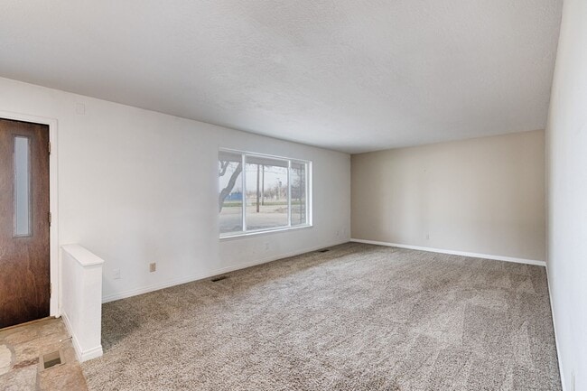 Building Photo - Large home with shop on over 1/2 acre.