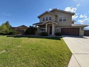 Building Photo - Spacious 4 Bedroom, 2.5 Bath in North Valleys
