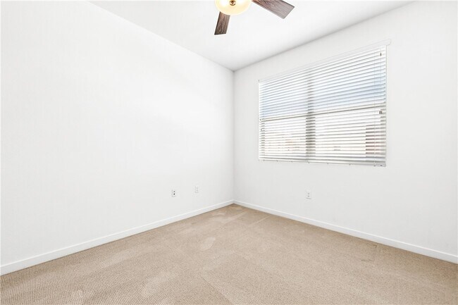 Building Photo - 706 Colorado Cir