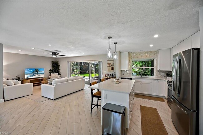 Building Photo - 404 Marathon Ct