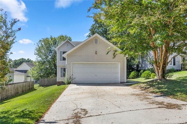 Primary Photo - 324 Nettletree Ln