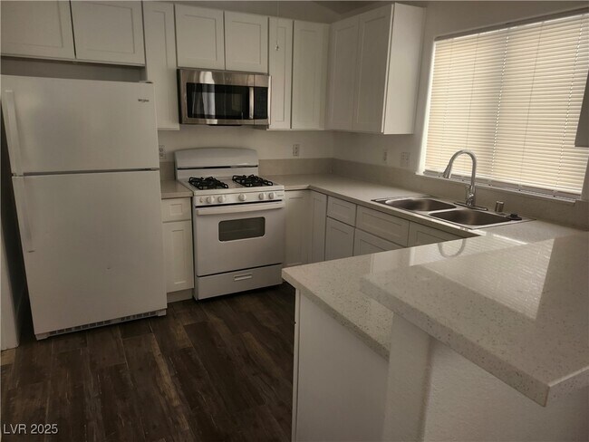 Building Photo - 9172 Sparklewood Ct