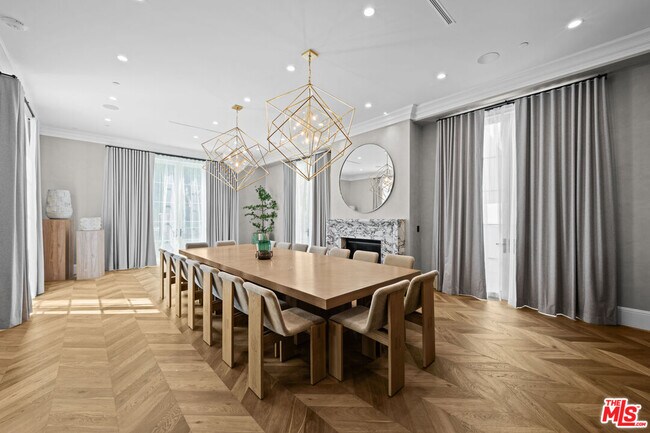 Building Photo - 616 N Alpine Dr