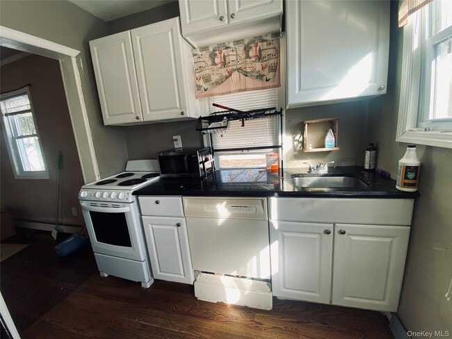 Building Photo - 46 Leonard St