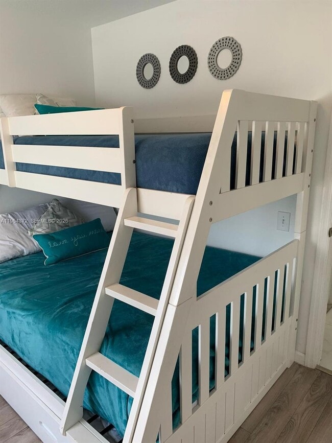 Building Photo - 8148 Sun Palm Dr