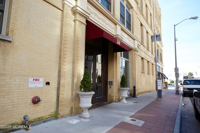 Building Photo - 300 Emory St