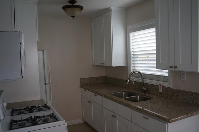 Building Photo - 4635-4637 Arizona St.