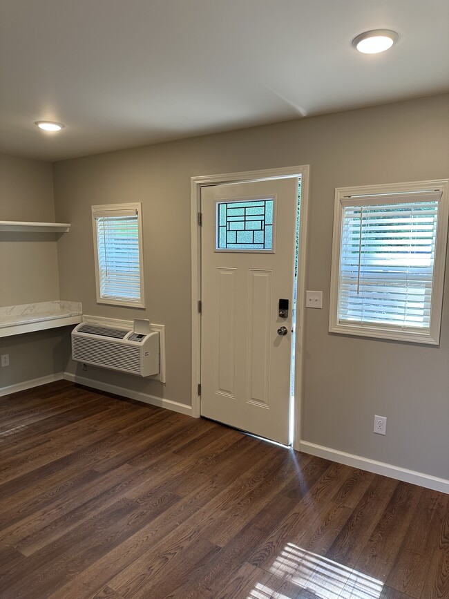 Building Photo - Jefferson