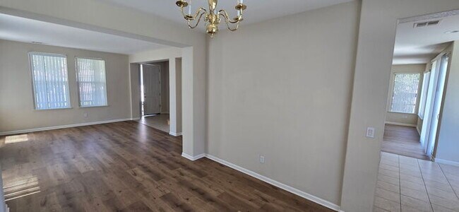 Building Photo - Tracy, Beautiful Home in Award Winning Jef...