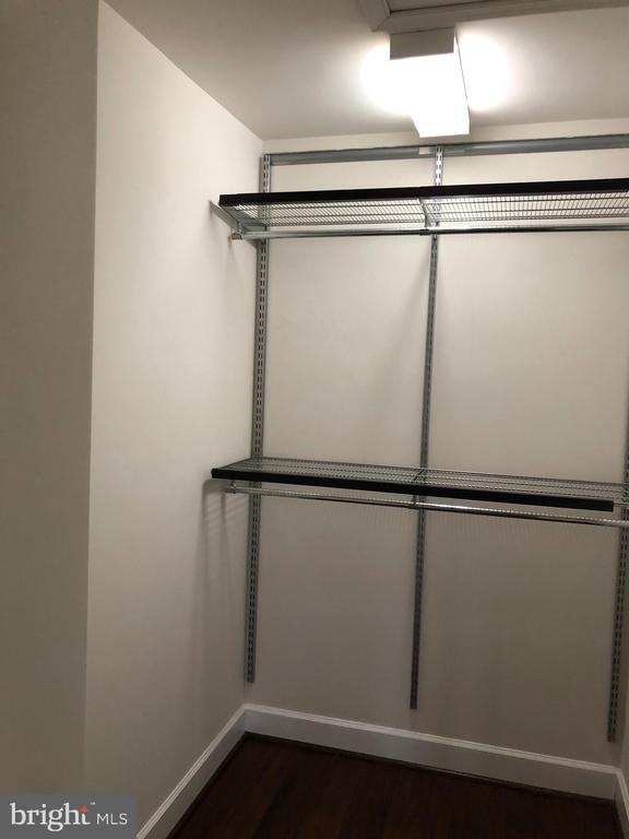 Building Photo - 2472 Terra Cotta Cir