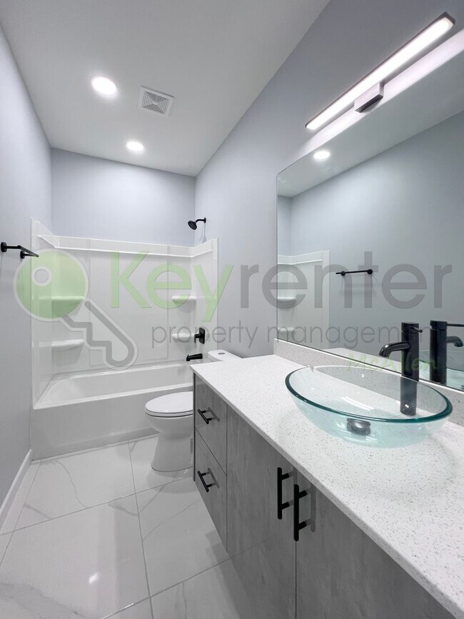 Building Photo - Beautiful Brand New 3 b/2bath Apartment in...