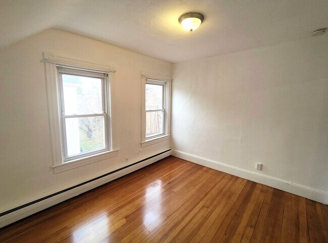 Building Photo - 3 Veto St