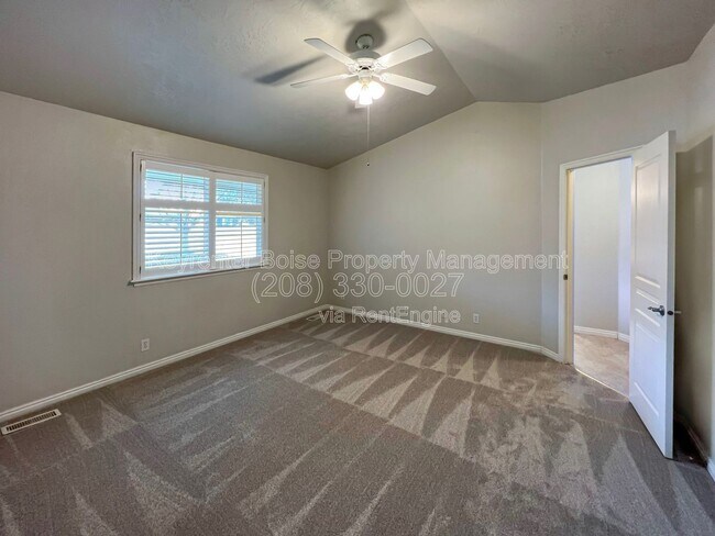 Building Photo - 2403 E Indian Creek Dr
