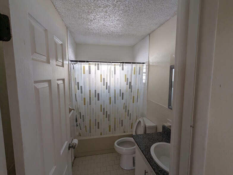 Building Photo - 6200 Illinois Ave