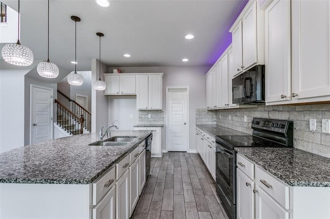 Building Photo - 617 Saddle Forest