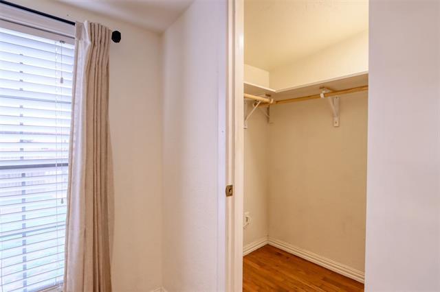 Building Photo - 315 E Avenue F