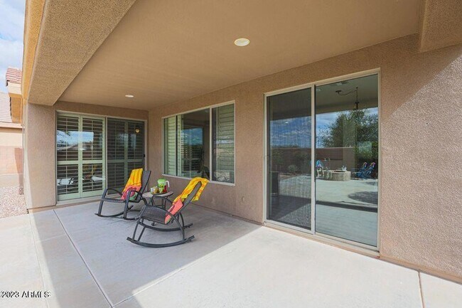 Building Photo - 41520 N River Bend Ct