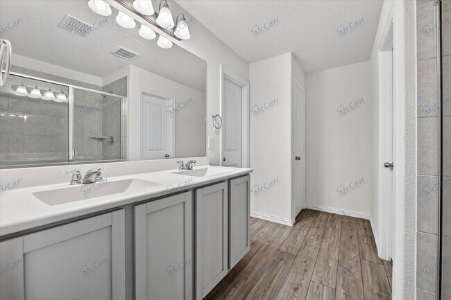 Building Photo - 6128 Fall Creek Ln