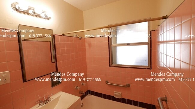 Building Photo - 3044 Hugo St
