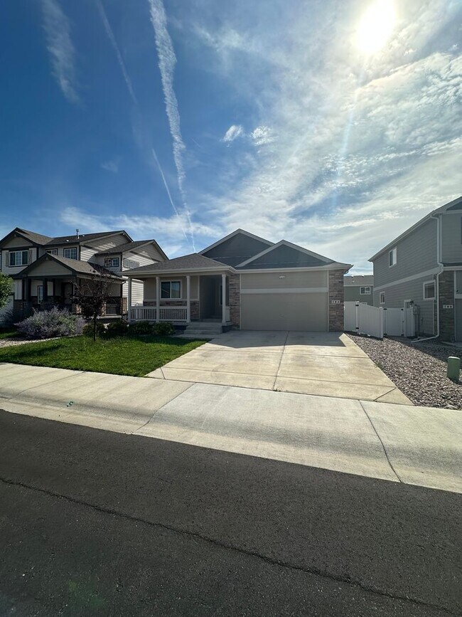 Building Photo - Beautiful 4bdrm Home In Severance