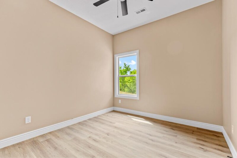 Building Photo - 102 E Mills Rd