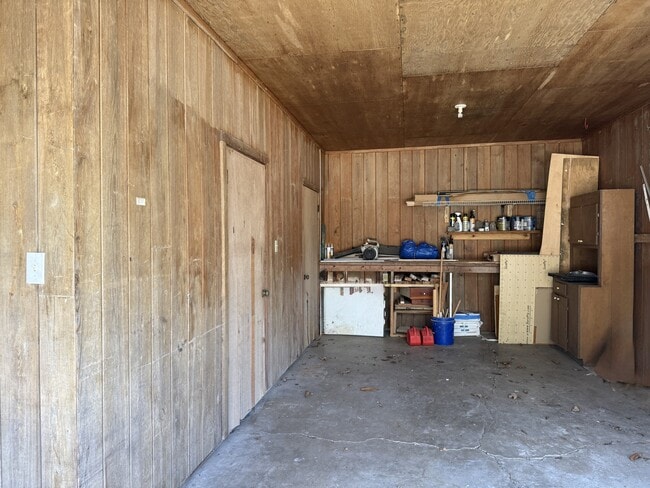 Building Photo - 1100 W Grand Ave