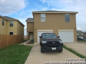 Building Photo - 10527 Hunters Pond