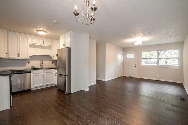 Building Photo - 6500 Mercury Dr