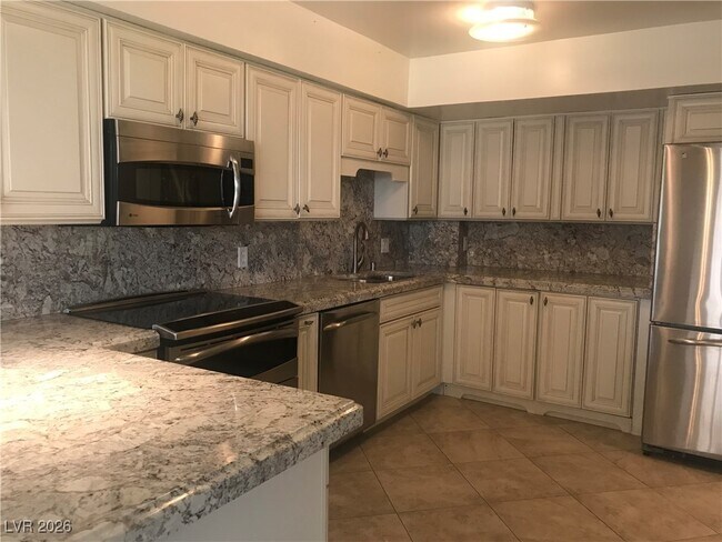 Building Photo - 205 E Harmon Ave