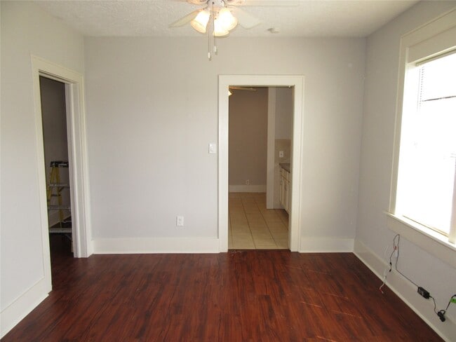 Building Photo - 2121 Market St